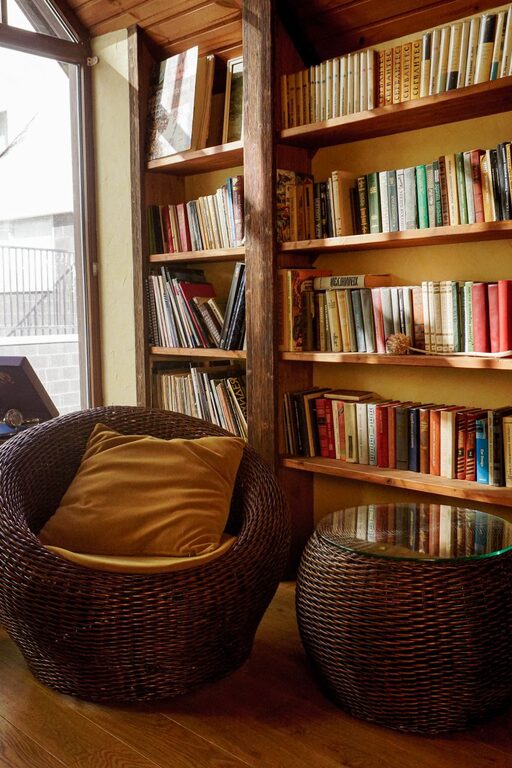 Tips for Creating a Cozy Reading Nook in Any Room